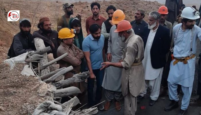 دکی: کولا کانڑ ئٹ گیس نا ثوب آن ہشت مزورکار ٹپی