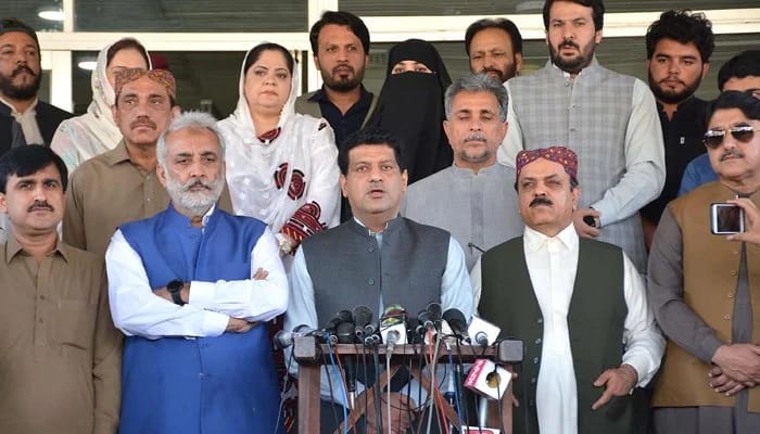 گورنر بلوچستان صوبائی کابینہ نا 3 وزیر نا استعفیٰ تے منا