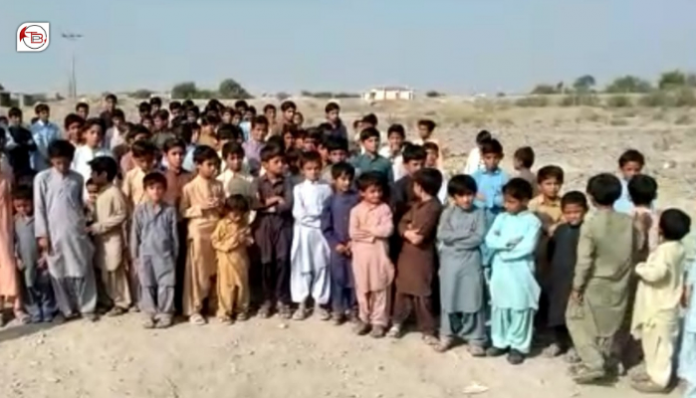 تربت: اسکول اٹ استاد آتا مفرنگ نا برخلاف خوانند تا برانز