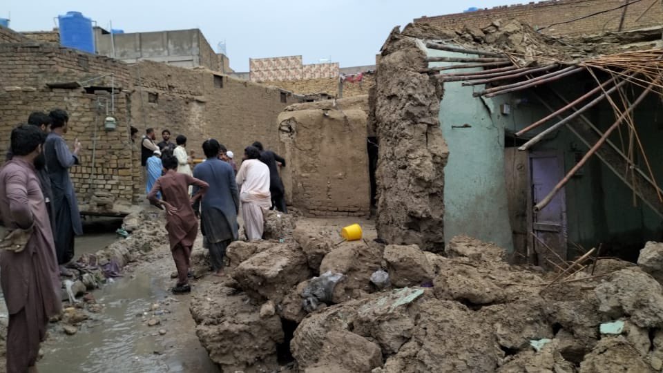 بلوچستان: بیست و چار گھنٹہ ئٹ پین پر ئنا گمان
