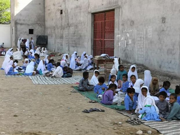 بیلہ: گرلز ہائی سکول بلوچی گوٹھ بد حالی نا گواچی