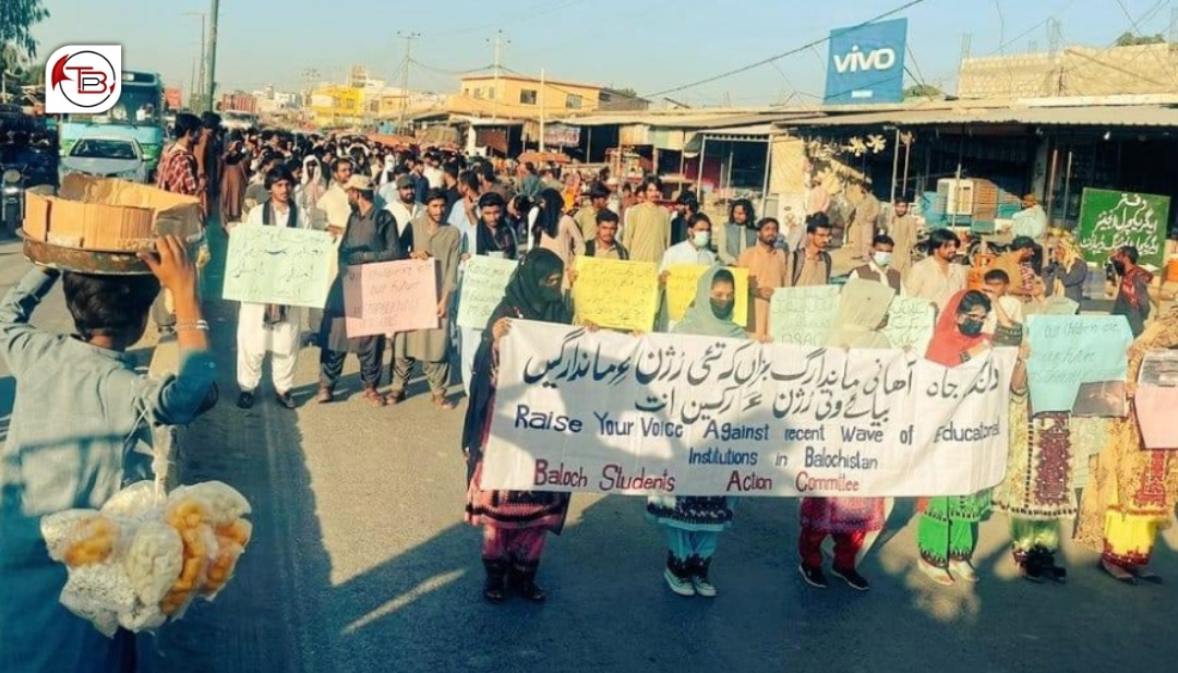 اسکول آتے ہُشنگ نا برخلاف بلوچ خوانندہ آتا برانز