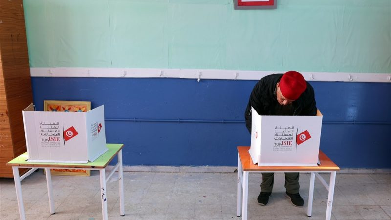 تیونس پارلیمانی گچینکاری تیٹ بیرہ یانزدہ درسد ووٹ شاغنگا