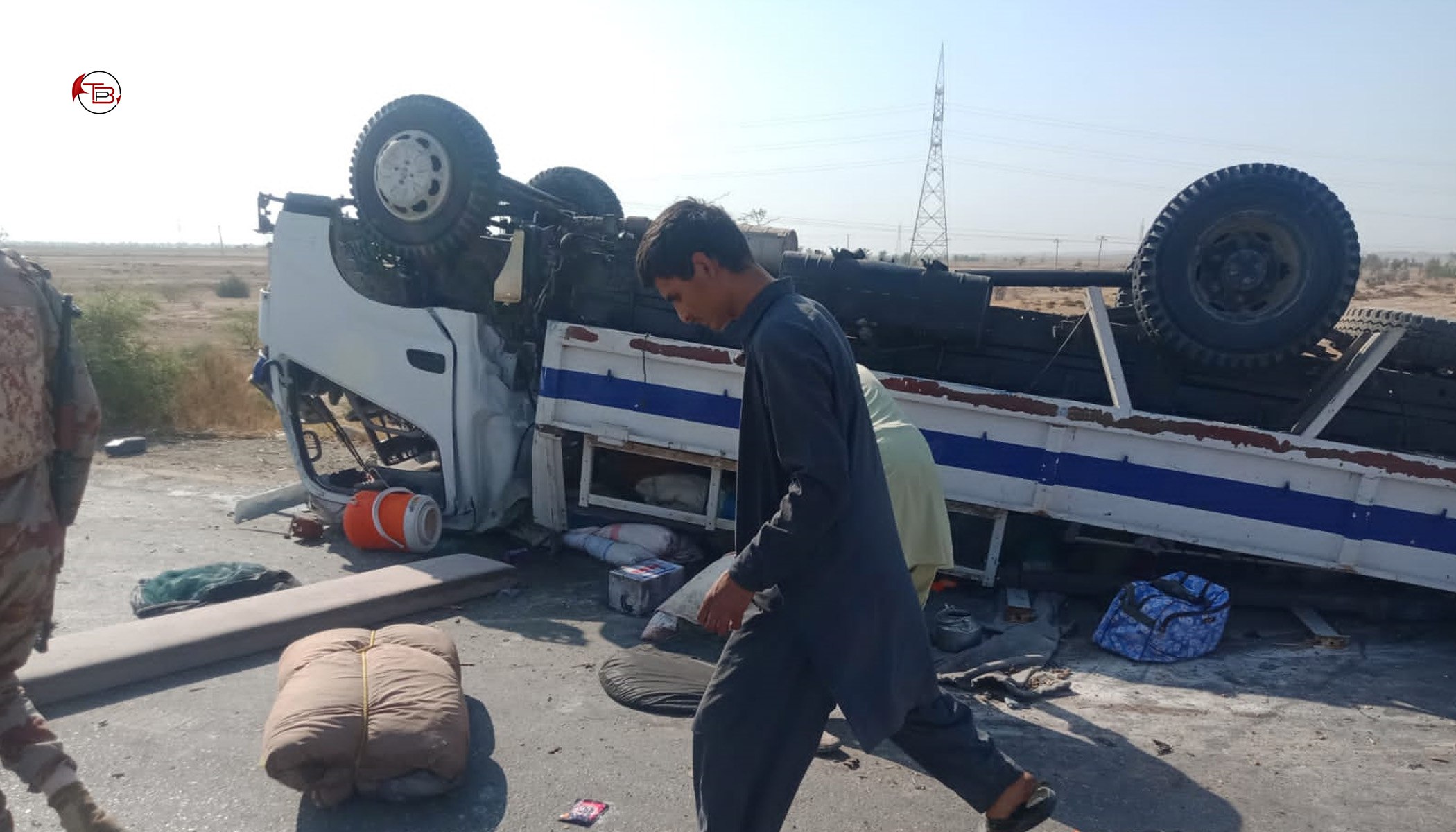 سبی: پولیس نا گاڑی آ خودکش تراک، 9 کارندہ کسکر