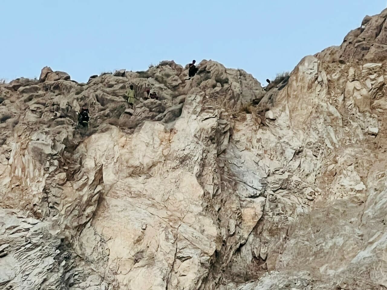 کوئٹہ: مش ئنا ٹیڑ آ زو سر مننگ نا کوشست ئٹی کوہ پیما تمیسہ بیران