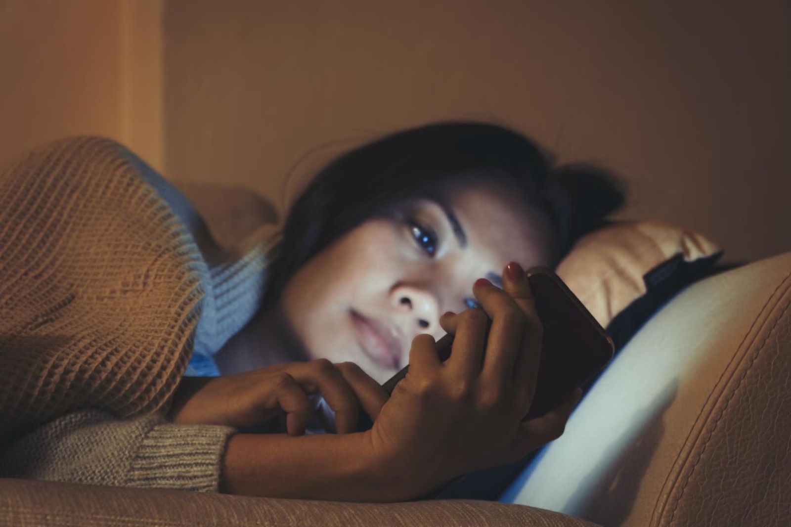 انت ننکان اُرے اسکان موبائل فون ئنا اوننگ آن ڈپریشن مریک؟