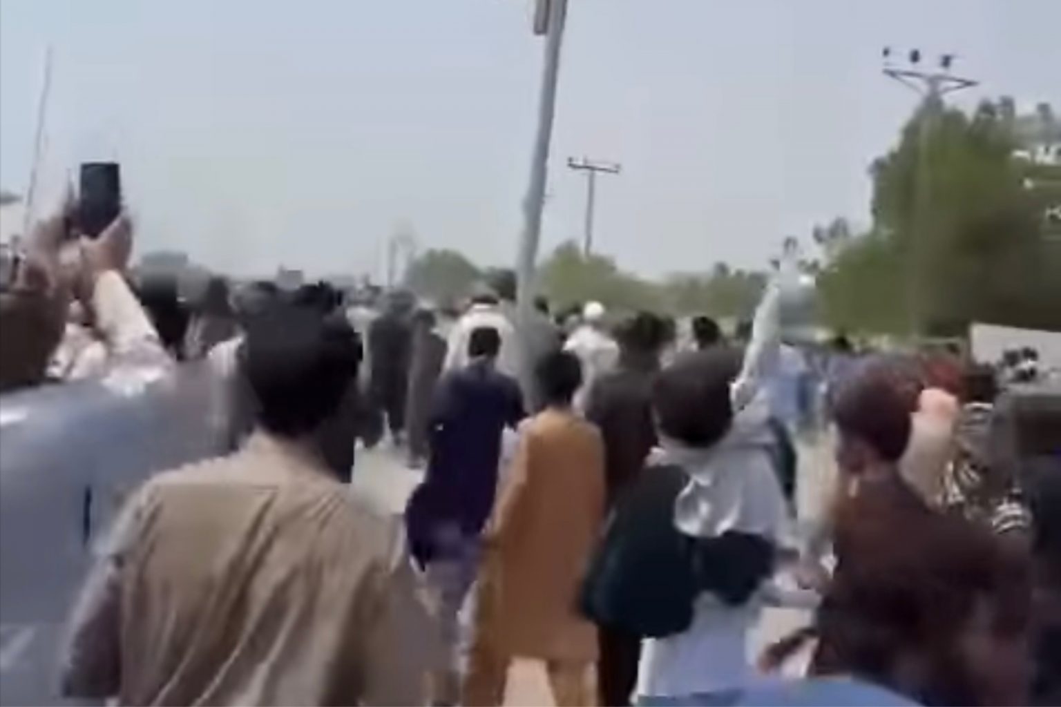 گوادر: ماہ رنگ و سمی نا دزگیری نا کوشست، الس ئنا مزاحمت، حالت آک خراب مسر