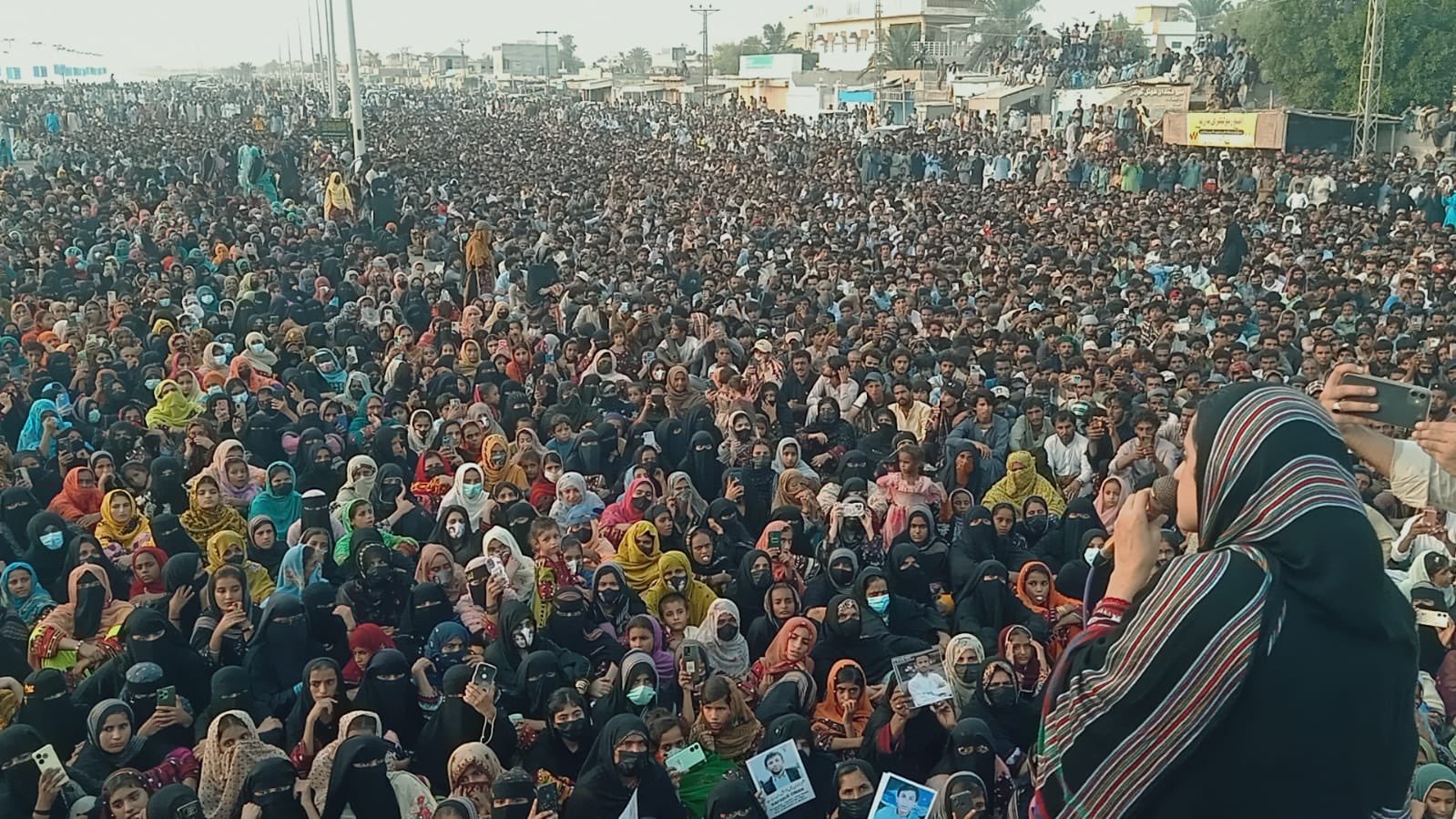 ننے تینا سرزمین نا ہر کنڈ آ راجی مُچی اڈ تننگ نا حق ارے۔ ڈاکٹر ماہ رنگ بلوچ